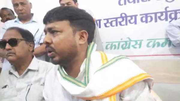 Mathura nikay chunav 2023 Congress Rajkumar Rawat symbol bjp accused theft by scanning symbol