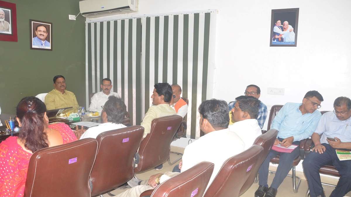 sagar महापौर के बगैर मेयर इन काउंसिल की बैठक, लिए कई निर्णय sagar महापौर के बगैर मेयर इन काउंसिल की बैठक, लिए कई निर्णय