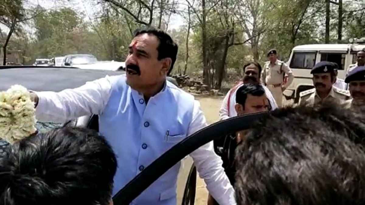 Sagar सिद्धचक्र विधान में शामिल हुए गृहमंत्री नरोत्तम मिश्रा