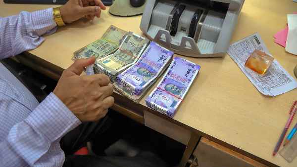 electoral-bonds-sale-of-26th-tranche-from-today-through-sbi-branches