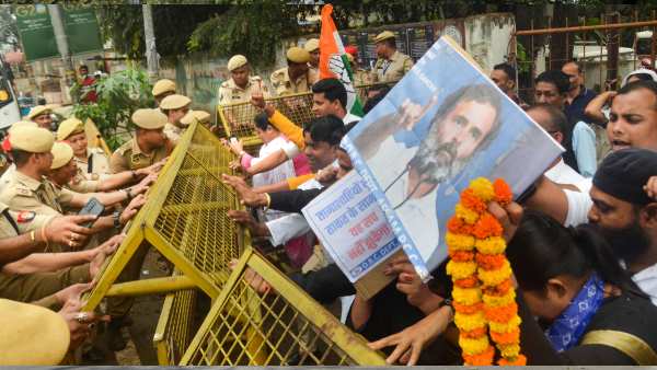 rahul-gandhi-has-been-convicted-in-same-case-in-which-ec-not-acted-in-2019-elections-on-bjp-complain