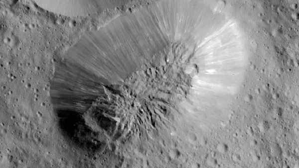 asteroid-as-big-as-aircraft-moves-towards-earth-will-be-closest-on-april-6-speed-is-67-656-km asteroid-as-big-as-aircraft-moves-towards-earth-will-be-closest-on-april-6-speed-is-67-656-km