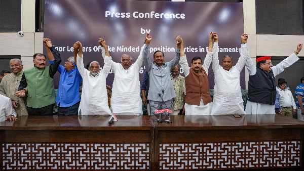 13-opposition-parties-including-congress-will-not-go-to-lok-sabha-speaker-s-evening-tea-report