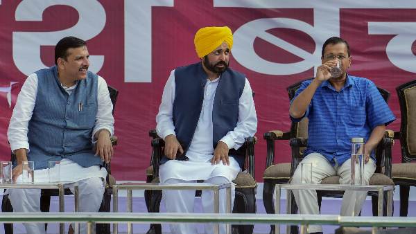 aap-gave-a-big-blow-to-the-congress-in-jalandhar-its-stronghold-of-punjab aap-gave-a-big-blow-to-the-congress-in-jalandhar-its-stronghold-of-punjab
