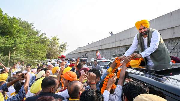 Jalandhar lok sabha bypoll:Big blow to Congress in Punjab, in Jalandhar AAP gave ticket to its former MLA and Dalit leader in Lok Sabha by-election Jalandhar lok sabha bypoll:Big blow to Congress in Punjab, in Jalandhar AAP gave ticket to its former MLA and Dalit leader in Lok Sabha by-election
