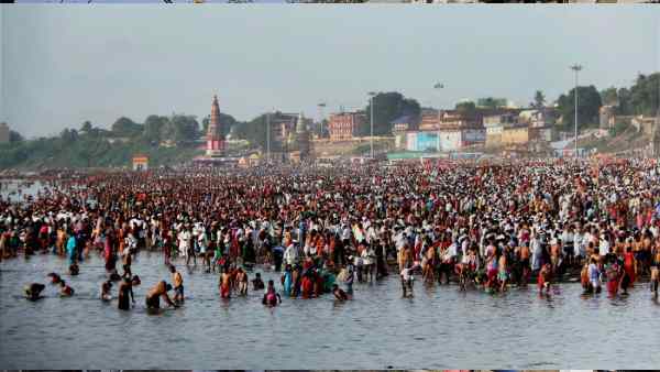 Vande Bharat train will go till Tirupati Now, after Shirdi, Vaishno Devi and Kashi Vishwanath, pilgrims are getting a big gift Vande Bharat train will go till Tirupati Now, after Shirdi, Vaishno Devi and Kashi Vishwanath, pilgrims are getting a big gift