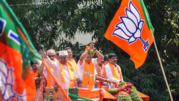 karnataka-elections-why-is-bjp-avoiding-projecting-lingayat-as-cm-face karnataka-elections-why-is-bjp-avoiding-projecting-lingayat-as-cm-face