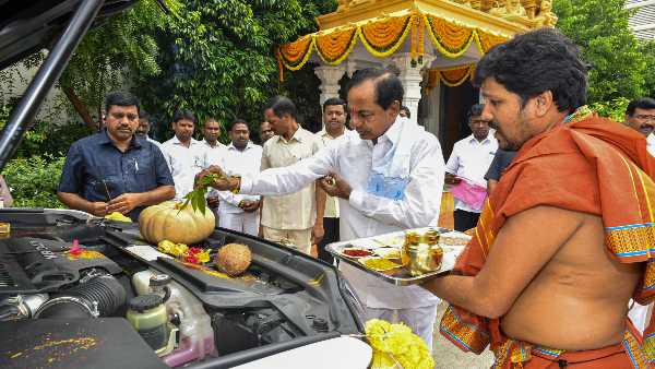 opinion-assistance-of-more-than-8-lakh-crores-in-8-years-villages-of-telangana-started-shining