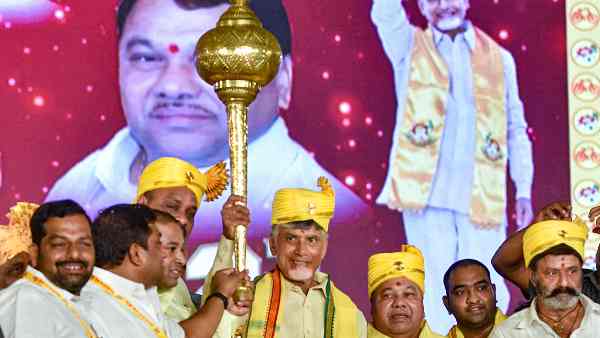 Nitish Kumar is being compared to Chandrababu Naidu, TDP leader, the ambassador of opposition unity in 2019, is now ready for alliance with BJP