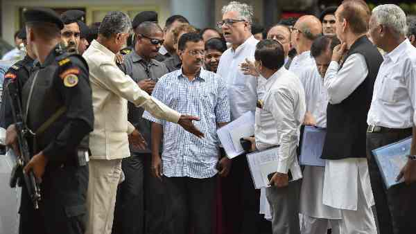Nitish Kumar is being compared to Chandrababu Naidu, TDP leader, the ambassador of opposition unity in 2019, is now ready for alliance with BJP