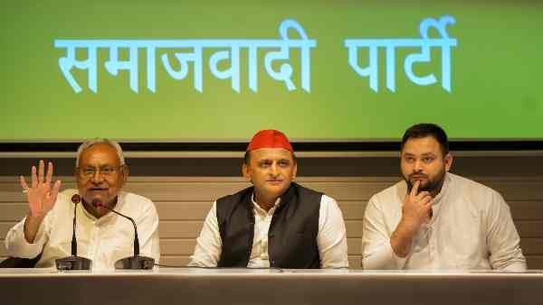 Nitish Kumar is being compared to Chandrababu Naidu, TDP leader, the ambassador of opposition unity in 2019, is now ready for alliance with BJP