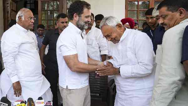 Nitish Kumar is being compared to Chandrababu Naidu, TDP leader, the ambassador of opposition unity in 2019, is now ready for alliance with BJP
