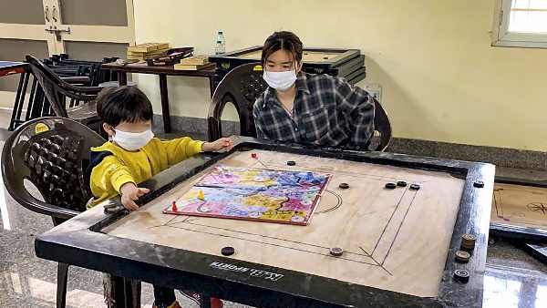 China:Unmarried and single women are now being encouraged to increase the population in China, IVF technology is also getting a boost