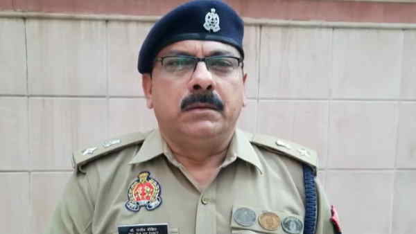Greater Noida 2 year old girl who went missing dead body found in neighboring house in a bag