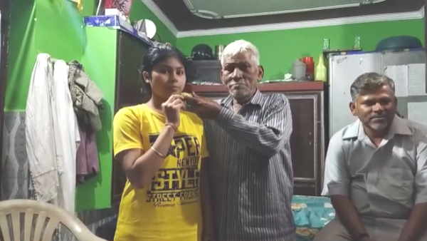 Noida Priya Singh topped the district by getting 92.40% marks in UP Board intermediate exams 