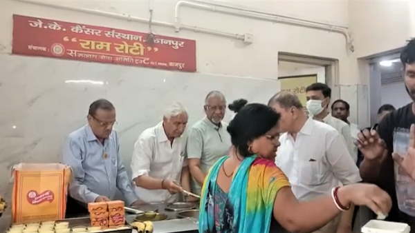 kanpur Free food Distribution in JK Cancer Institute Millions of people fed by RAM ROTI last 8 years kanpur Free food Distribution in JK Cancer Institute Millions of people fed by RAM ROTI last 8 years