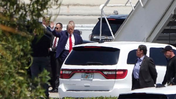 Donald Trump arrives in New York Donald Trump arrives in New York
