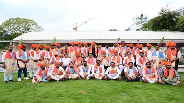 BJP मोर्चा के प्रतिनिधियों ने शिवराज से की मुलाकात BJP मोर्चा के प्रतिनिधियों ने शिवराज से की मुलाकात