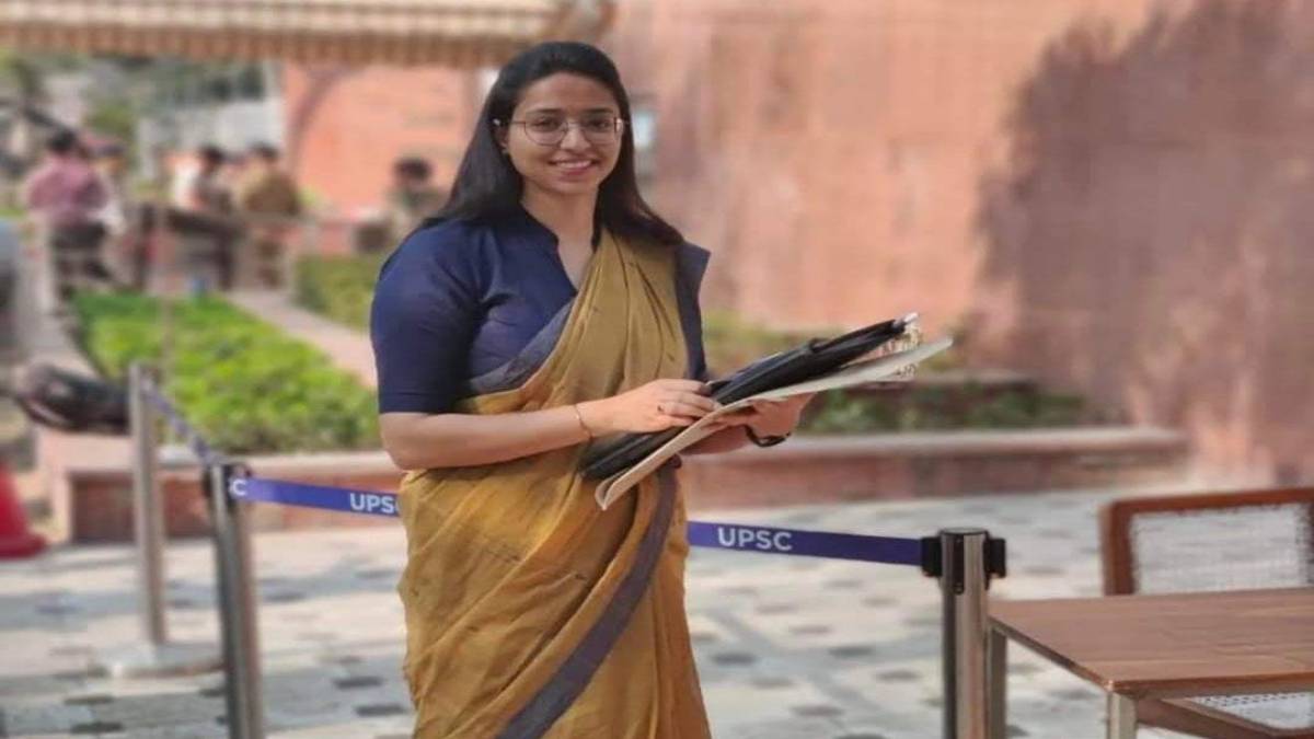 Gunjita Agarwal who got 26th rank in UPSC was asked in interview Where is Raja Bhoj & Gangu Teli Gunjita Agarwal who got 26th rank in UPSC was asked in interview Where is Raja Bhoj & Gangu Teli