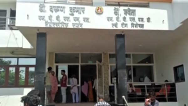 Bihar Muzaffarpur Sitamarhi 14 year old girl student murdered lover stabbed the girl with knife