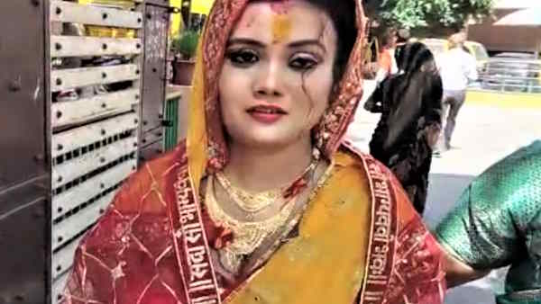 In the midst of marriage rituals in Banda and Mirzapur bride reached polling booth to give Voting 