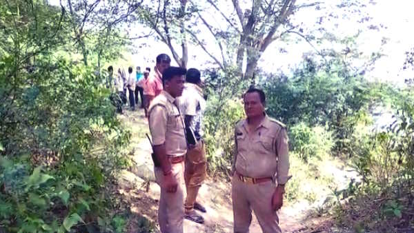 Etawah 6 boys drowning in Yamuna during Ganga Dussehra 4 were rescued search continues for 2 Etawah 6 boys drowning in Yamuna during Ganga Dussehra 4 were rescued search continues for 2