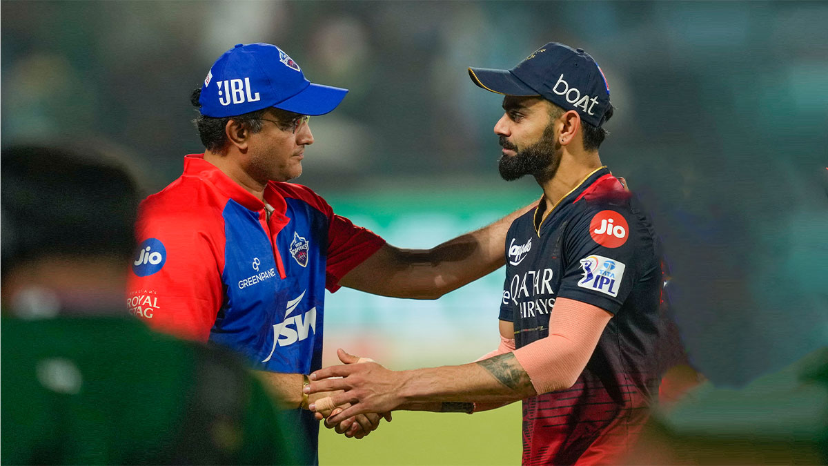Virat Kohil and Sourav Ganguly hand shakes Virat Kohil and Sourav Ganguly hand shakes