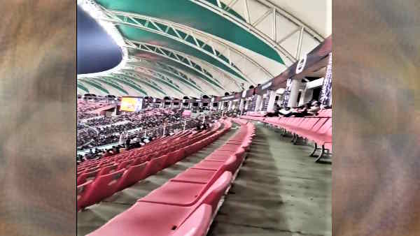 Funny video of IPL match in Lucknow stadium goes viral funny man in audience during cricket Funny video of IPL match in Lucknow stadium goes viral funny man in audience during cricket