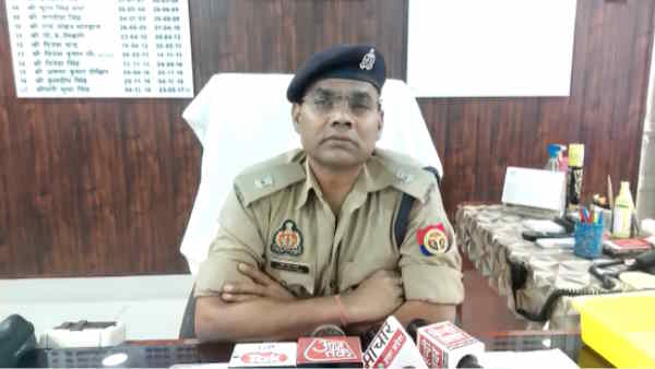 Terror of land mafia in Jhansi! A father was not allowed to bury daughter body, brutally beaten up Terror of land mafia in Jhansi! A father was not allowed to bury daughter body, brutally beaten up