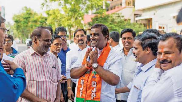 https://hindi.oneindia.com/news/bangalore/bjp-manifesto-released-for-karnataka-assembly-election-2023-769088.html?utm_source=/news/bangalore/bjp-manifesto-released-for-karnataka-assembly-election-2023-769088.html&utm_medium=search_page&utm_campaign=elastic_search
