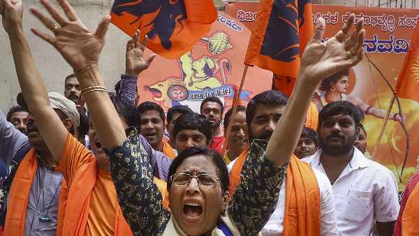 Karnataka election 2023: Due to the fear of loss due to the promise of ban on Bajrang Dal, some leaders changed their tone, differences are visible in the party