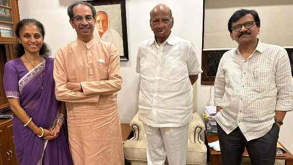 NCP Chief Sharad Pawar shows mirror to Uddhav Thackeray in his autobiography, new twist may come in Maharashtra politics