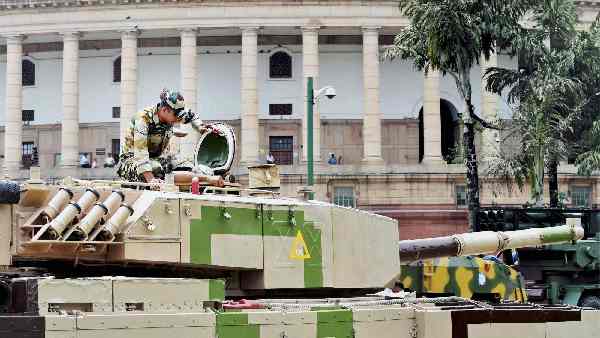 isi-trapped-drdo-scientist-by-honeytrapping-isro-espionage-case-was-overturned