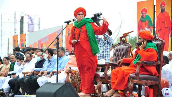 Karnataka Chunav 2023:Basava Jay Mrityunjay Swamy will demand to increase the reservation of Lingayats in Karnataka, will also demand minority status