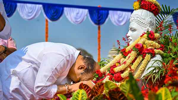 Karnataka Chunav 2023:Basava Jay Mrityunjay Swamy will demand to increase the reservation of Lingayats in Karnataka, will also demand minority status