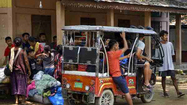 Manipur violence:Supreme Court also expressed deep concern over Manipur violence, stressed on relief, rehabilitation and protection of religious places