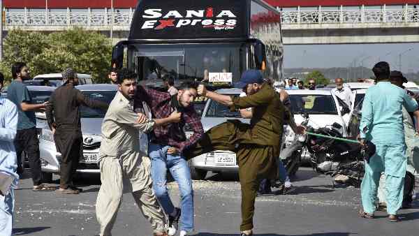 After Imran Khan, there is a demand for the arrest of property tycoon Malik Riaz in Pakistan, the owner of Asias largest real estate company