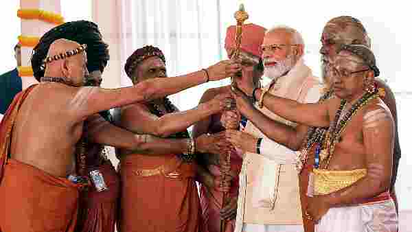 Adheenams of Tamil Nadu with PM Modi