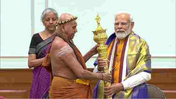 Adheenams of Tamil Nadu with PM Modi