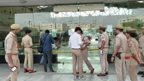 Noida First talked hugged and then fired at girlfriend went to hostel and shot himself both died