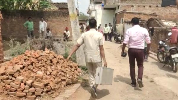 Hamirpur: The lover entered the house and shot the girlfriend, killed her for refusing to marry Hamirpur: The lover entered the house and shot the girlfriend, killed her for refusing to marry