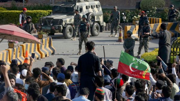 pakistan imran khan protest