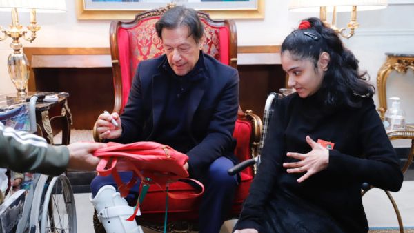 imran khan popularity reasons