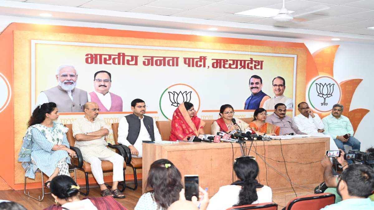 bjp leader Chitnis Baghel and Imrati Devi said that Nari Samman Yojana is just hoax like loan waiver bjp leader Chitnis Baghel and Imrati Devi said that Nari Samman Yojana is just hoax like loan waiver