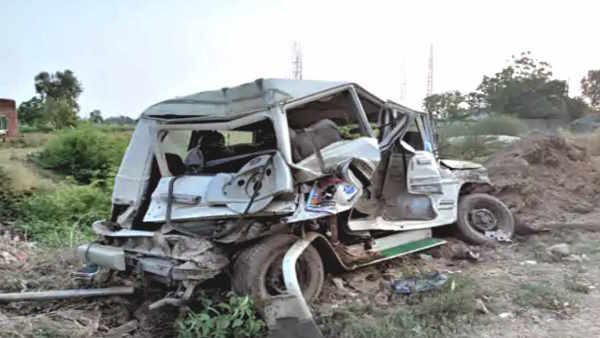 UP news two different road accidents in amroha and kushinagar six people died on saturday night UP news two different road accidents in amroha and kushinagar six people died on saturday night