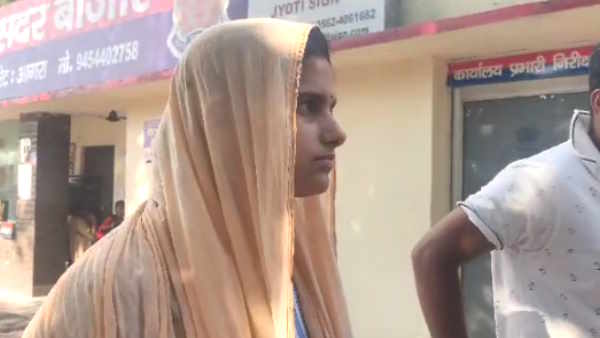 Agra Wife used to insult husband retired CRPF jawan shot 7 bullets with licensed rifle died on spot