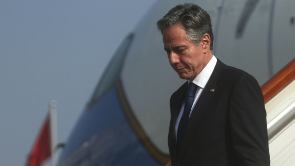 antony blinken arrives in beijing