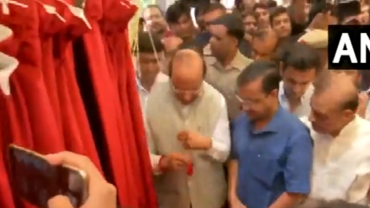 Arvind Kejriwal VK Saxena Arvind Kejriwal VK Saxena