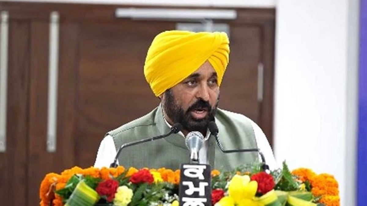 पंजाब विधानसभा: पूर्व CM प्रकाश सिंह बादल को दी श्रद्धांजलि