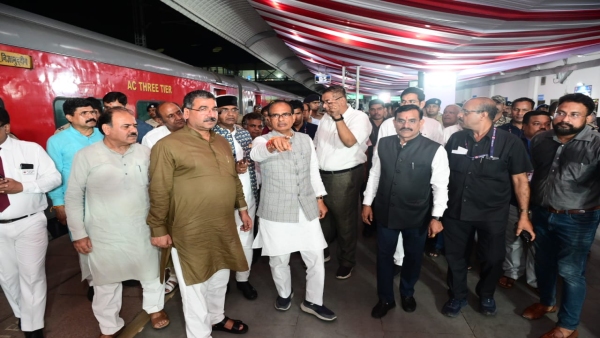CM Shivraj singh chauhan inspected the venue of PM Modis visit to Bhopal on June 27